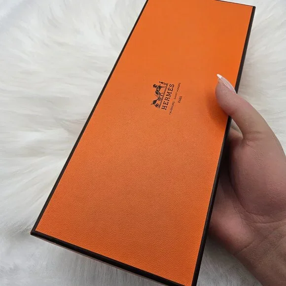 Authentic Hermès Gift Box (Empty) - Picture 4 of 8